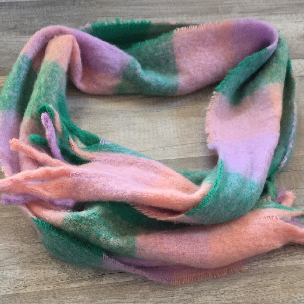 Colorful Plaid Women's‎ Scarf